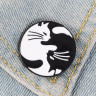 Значок металлический Коты Инь-Ян BR267